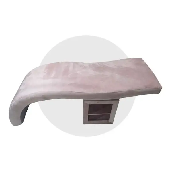 Curved Lash Bed